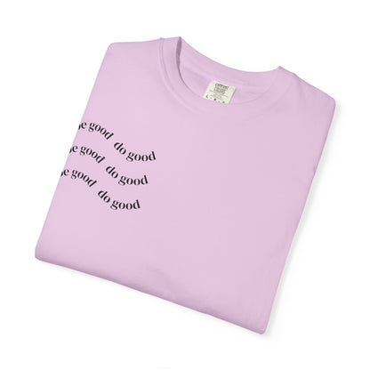 T-Shirt — Minimal 'Be Kind' Wave Chest Graphic, Soft Pastel Tee